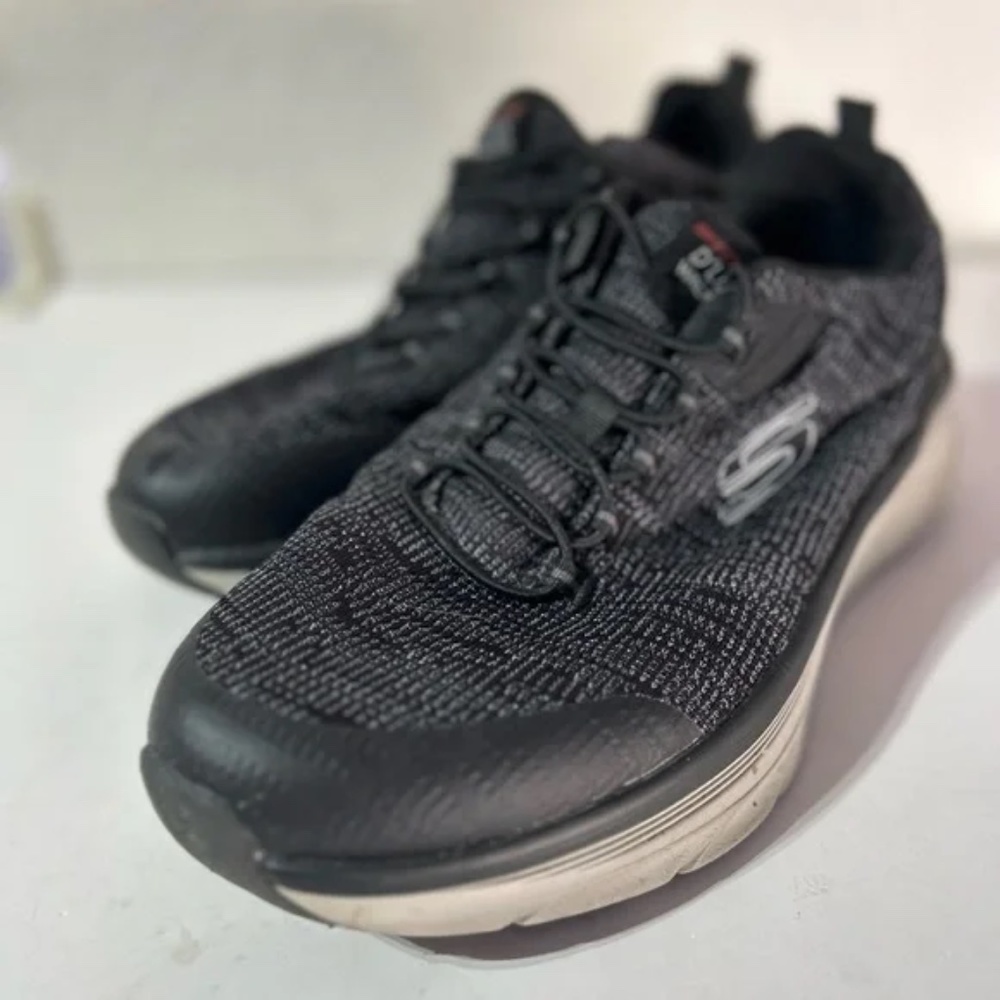 SKECHERS Men's Walking Shoe Grey/Black